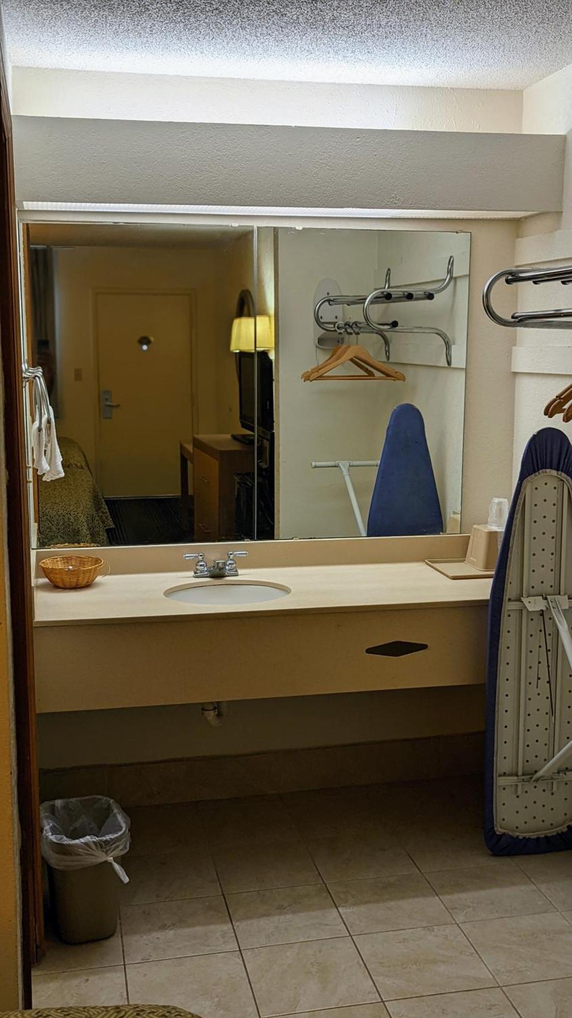 Budget Host Inn Хендерсон Экстерьер фото